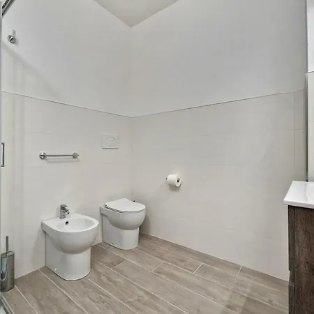 Centro Piazza Wi-fi Ac Balcony Design By We Host *