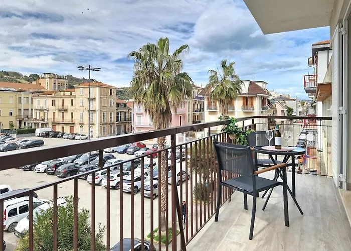 Centro Piazza Wi-fi Ac Balcony Design By We Host Apartamento *