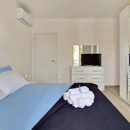 Apartment Centro Piazza Wi-fi Ac Balcony Design By We Host *