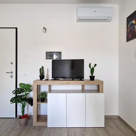 Apartment Centro Piazza Wi-fi Ac Balcony Design By We Host San Benedetto del Tronto