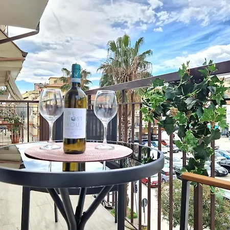 Apartment Centro Piazza Wi-fi Ac Balcony Design By We Host